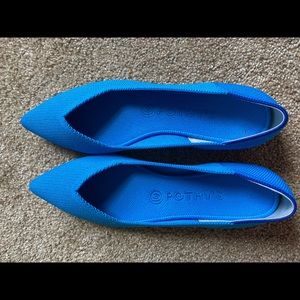 NEW Rothys 8.5 peacock points